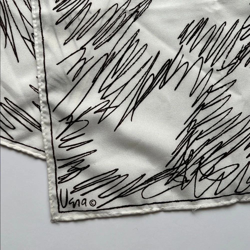 Vintage Vera Neumann Oblong Scarf 100 % polyester Made in Japan off white/brown